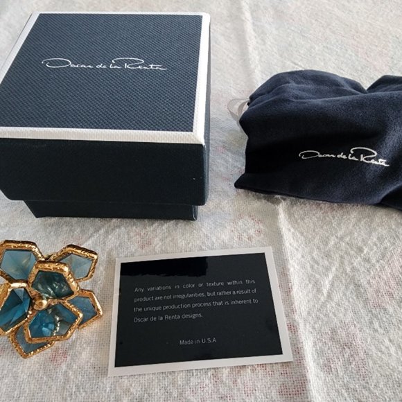Oscar de la Renta gold and blue flower ring - Picture 10 of 11